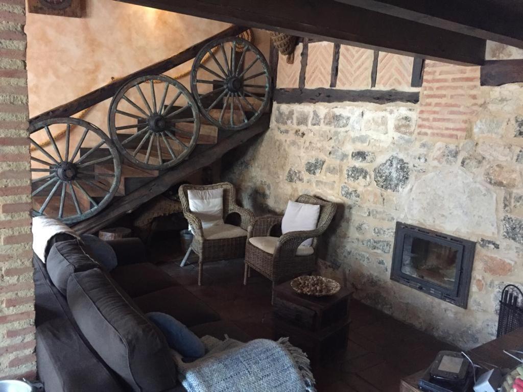 Casa Rural La Charolesa Aguilera Bagian luar foto